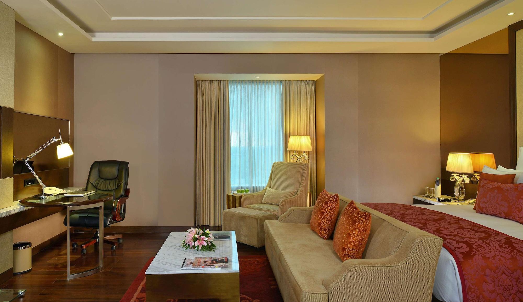 Radisson Blu Jaipur Hotel Exterior photo